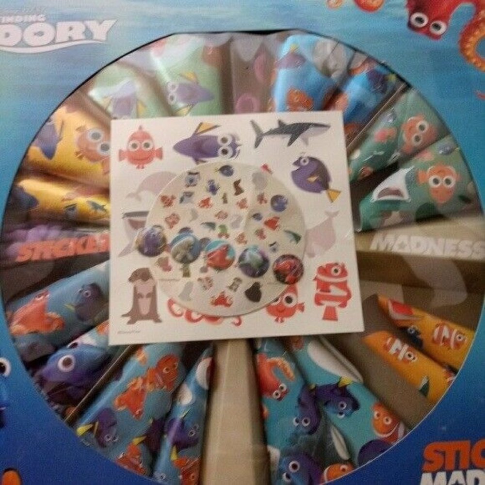 Finding Dory NEW Box Of Stickers 734 Count & 13 Tattoos Sticker Madness - Picture 8 of 11
